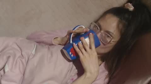 say meow and send tip  online show from 03-26-26, 06:02