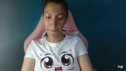 Snapshot of candymilfff chatting on 02-08-26, 02:37 candymilfff online show from 02-08-26, 02:37