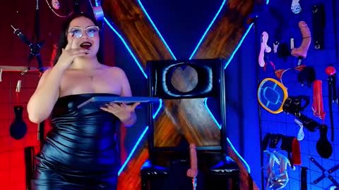 Snapshot of candyqueen_bdsm_ chatting on 02-06-26, 04:06 candyqueen_bdsm_ online show from 02-06-26, 04:06