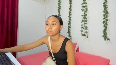 Snapshot of candysexi_10 chatting on 11-03-25, 11:15 candysexi_10 online show from 11-03-25, 11:15