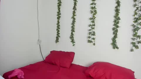 Snapshot of candysexi_10 chatting on 11-07-25, 01:49 candysexi_10 online show from 11-07-25, 01:49