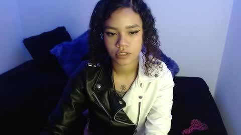 canela_s1 online show from 11-18-25, 07:29