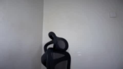 Emma online show from 12-23-25, 06:33