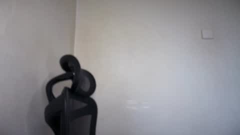 Snapshot of cappuccinokiss chatting on 06-15-26, 06:37 Emma online show from 06-15-26, 06:37