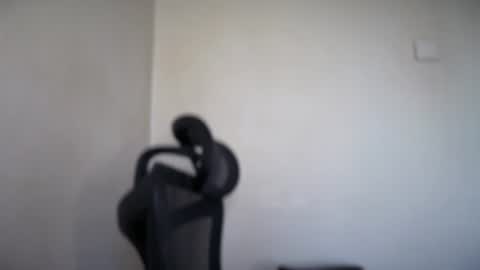 Snapshot of cappuccinokiss chatting on 06-25-26, 05:12 Emma online show from 06-25-26, 05:12