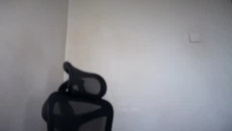 Snapshot of cappuccinokiss chatting on 07-08-26, 08:08 Emma online show from 07-08-26, 08:08