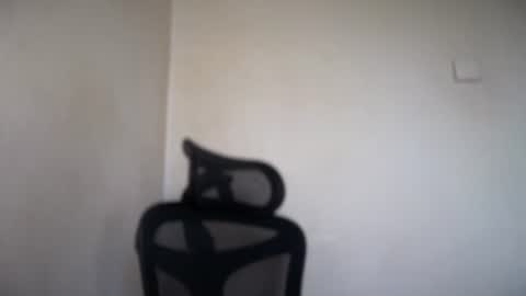 Snapshot of cappuccinokiss chatting on 07-10-26, 07:12 Emma online show from 07-10-26, 07:12