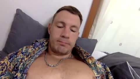 follow my twitter  online show from 02-06-26, 05:01