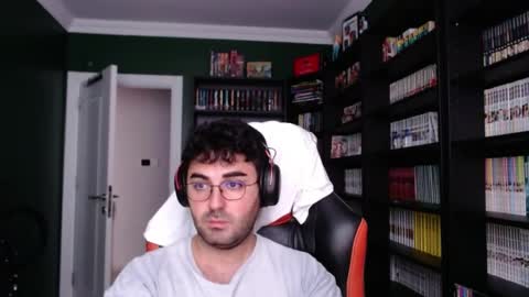 Snapshot of captainshanks chatting on 06-14-26, 04:25 captainshanks online show from 06-14-26, 04:25