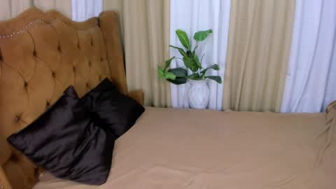 Yumi Aera online show from 03-28-26, 06:40