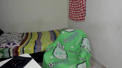 Carlos and Cristian  online show from 03-19-26, 05:00