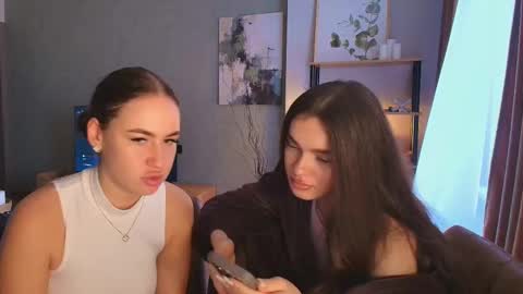 caressyourself online show from 11-26-25, 07:42