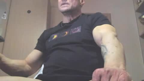 Laz online show from 04-07-26, 01:55