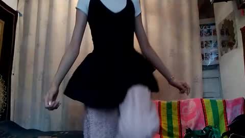 Snapshot of carissaalderson chatting on 05-18-26, 02:40 Kira online show from 05-18-26, 02:40