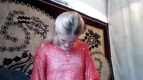 Snapshot of carissaalderson chatting on 05-20-26, 03:13 Kira online show from 05-20-26, 03:13