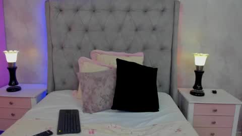 Carla  online show from 05-12-26, 09:12