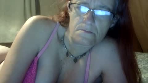 carleeswoman08 online show from 04-29-26, 12:09