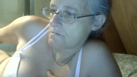 Snapshot of carleeswoman08 chatting on 06-19-26, 02:21 carleeswoman08 online show from 06-19-26, 02:21