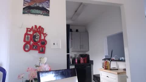 Carlie online show from 04-05-26, 12:02