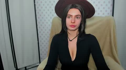 Snapshot of carlisosexy chatting on 07-19-26, 07:17 CarliSoSexy online show from 07-19-26, 07:17