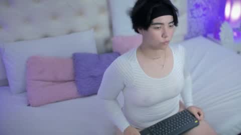 Snapshot of carly_lopez18 chatting on 04-10-26, 03:45 carly_lopez18 online show from 04-10-26, 03:45