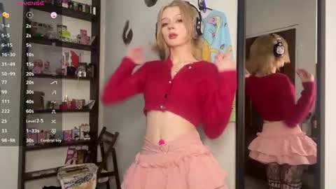 Elina online show from 06-13-26, 11:24