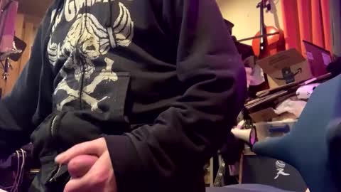 Snapshot of carnygoat chatting on 12-17-24, 04:53 Luci online show from 12-17-24, 04:53