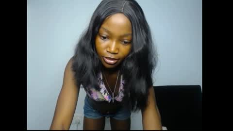 caroline online show from 05-01-26, 04:39