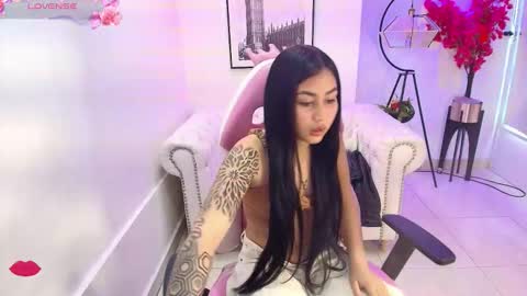 CAROLINA.  online show from 03-05-26, 12:17