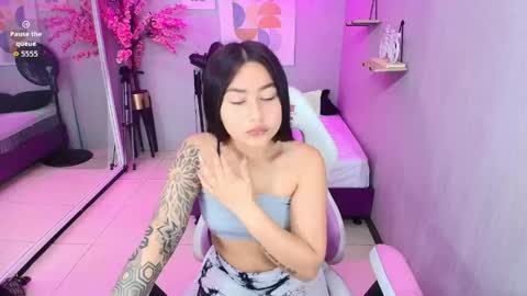 CAROLINA.  online show from 05-06-26, 12:43