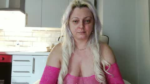 Snapshot of carolinasmith_xx chatting on 07-20-26, 11:18 carolinasmith_xx online show from 07-20-26, 11:18