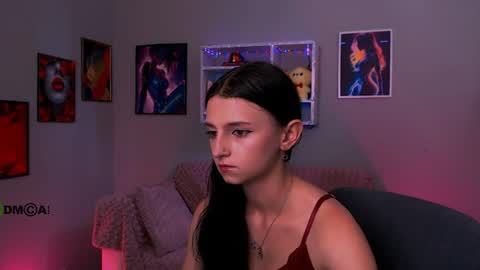 Caroline online show from 06-11-26, 12:36