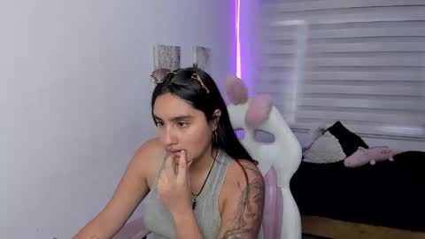 caroline_rodriguez_9 online show from 05-30-26, 07:11