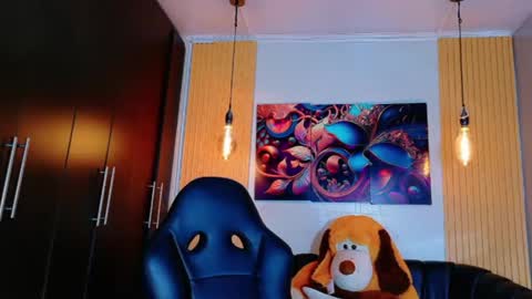 carolinejesh online show from 02-25-26, 07:01