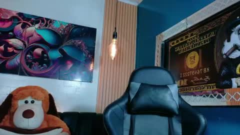 carolinejesh online show from 03-17-26, 07:17