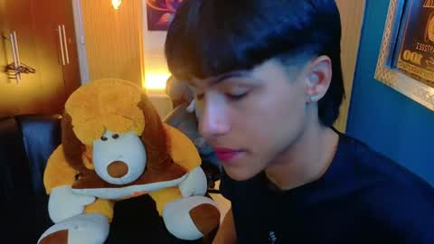 carolinejesh online show from 03-24-26, 12:10