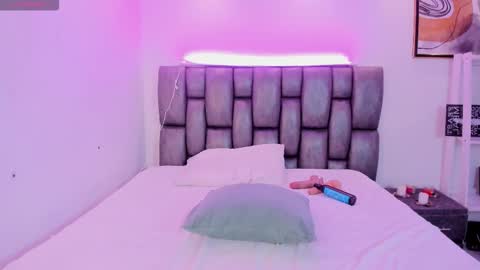 Snapshot of carolinemiller1 chatting on 02-02-26, 07:23 Caro online show from 02-02-26, 07:23