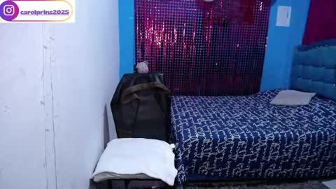 Carolinhe  online show from 04-10-26, 04:33