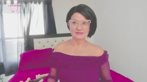 Snapshot of carolinnefiotti chatting on 02-21-26, 04:30 CarolinneFiotti online show from 02-21-26, 04:30