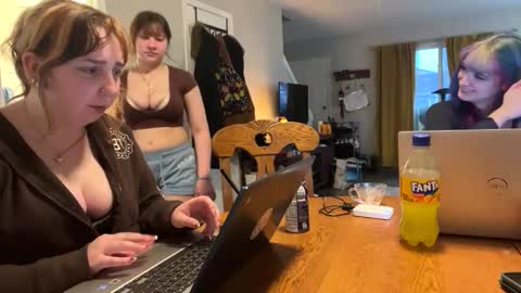 carpetmunchers online show from 03-31-26, 12:34