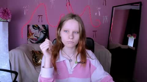 Cassandra online show from 04-13-26, 12:32