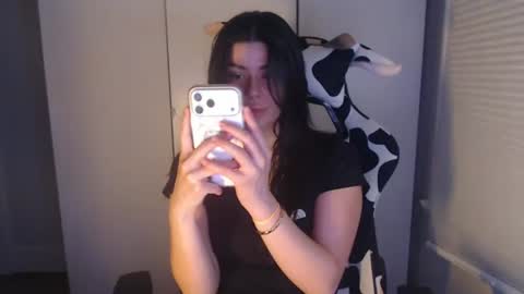 Snapshot of cassiealvarez chatting on 07-08-26, 01:54 cassiealvarez online show from 07-08-26, 01:54