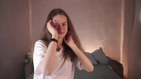 Snapshot of cassiehorridge chatting on 06-09-26, 04:13 Alice online show from 06-09-26, 04:13