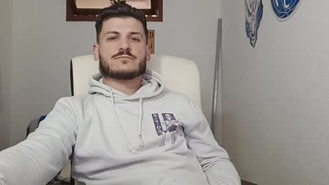 Mike Moreira online show from 04-01-26, 06:05