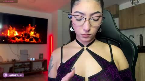 Snapshot of cat_didy chatting on 05-31-26, 11:17 Didy online show from 05-31-26, 11:17