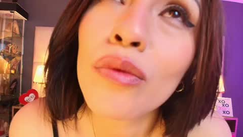 Snapshot of cata_alvarezz chatting on 02-19-25, 04:22 catalina online show from 02-19-25, 04:22