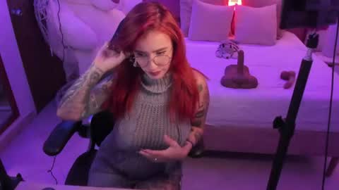 Snapshot of catalehia_moonlightt chatting on 07-15-26, 11:59 Catalehia online show from 07-15-26, 11:59
