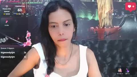 Queen Catalella online show from 05-14-26, 03:46