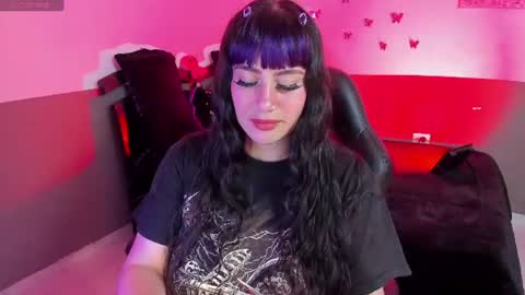 LUU online show from 06-20-26, 02:58