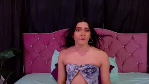 Snapshot of cataleya_divine chatting on 04-15-26, 12:12 Cata Prins online show from 04-15-26, 12:12